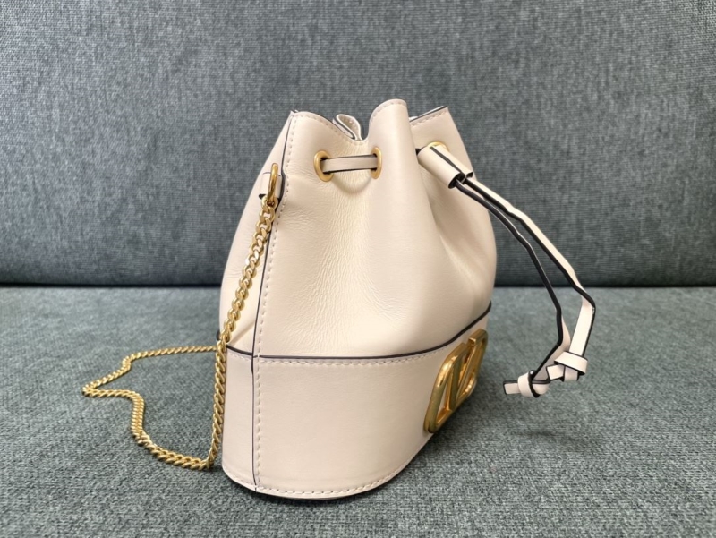 Va1e*ntin0 bucket bag